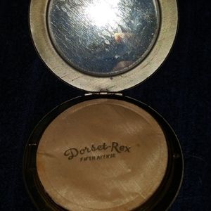 Fifth Avenue compact